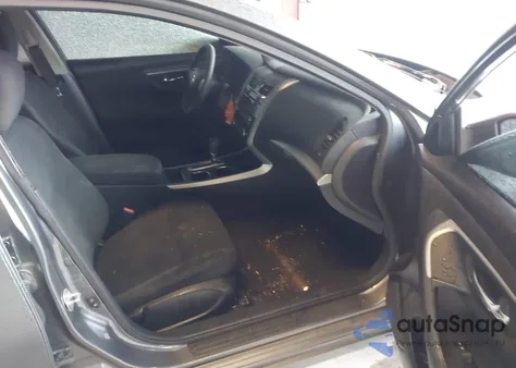 2015 Nissan Altima 2.5 S z USA, uszkodzony, nr VIN 1N4AL3APXFN376294